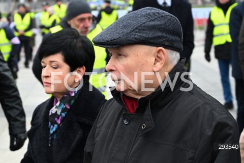  10.11..2024 WARSZAWA<br />
OBCHODY MIESIECZNCY SMOLENSKIEJ<br />
N/Z JAROSLAW KACZYNSKI JOANNA BOROWIAK<br />
FOT. MARCIN BANASZKIEWICZ/FOTONEWS  