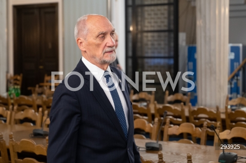  21.11.2024 WARSZAWA<br />
KONFERENCJA PRASOWA ANTONIEGO MACIEREWICZA<br />
N/Z ANTONI MACIEREWICZ<br />
FOT. MARCIN BANASZKIEWICZ/FOTONEWS  