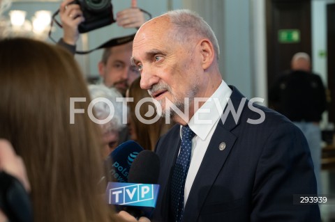  21.11.2024 WARSZAWA<br />
KONFERENCJA PRASOWA ANTONIEGO MACIEREWICZA<br />
N/Z ANTONI MACIEREWICZ<br />
FOT. MARCIN BANASZKIEWICZ/FOTONEWS  