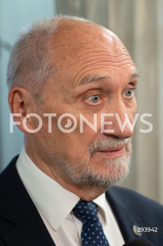  21.11.2024 WARSZAWA<br />
KONFERENCJA PRASOWA ANTONIEGO MACIEREWICZA<br />
N/Z ANTONI MACIEREWICZ<br />
FOT. MARCIN BANASZKIEWICZ/FOTONEWS  