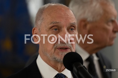  21.11.2024 WARSZAWA<br />
KONFERENCJA PRASOWA ANTONIEGO MACIEREWICZA<br />
N/Z ANTONI MACIEREWICZ<br />
FOT. MARCIN BANASZKIEWICZ/FOTONEWS  