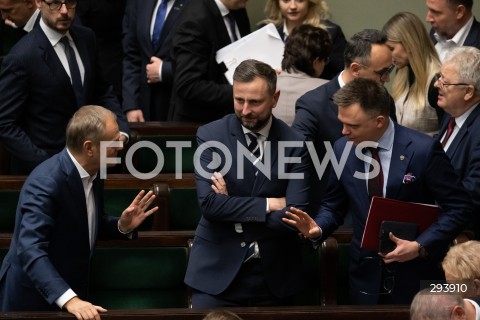  21.11.2024 WARSZAWA<br />
POSIEDZENIE SEJMU RP<br />
N/Z DONALD TUSK WLADYSLAW KOSINIAK KAMYSZ SZYMON HOLOWNIA<br />
FOT. MARCIN BANASZKIEWICZ/FOTONEWS  