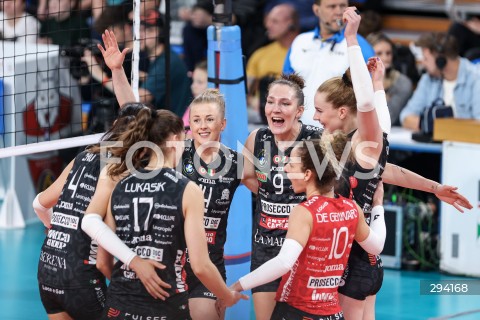  27.11.2024 RZESZOW<br />
SIATKOWKA<br />
SIATKOWKA LIGA MISTRZYN<br />
CEV CHAMPIONS LEAGUE VOLLEY 2025 WOMEN<br />
MECZ DEVELOPRES RZESZOW - A. CARRARO IMOCO CONEGLIANO <br />
N/Z JOANNA WOLOSZ MARINA LUBIAN ISABELLE HAAK RADOSC EMOCJE <br />
 