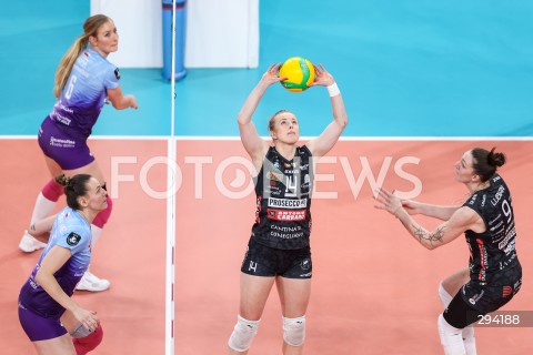  27.11.2024 RZESZOW<br />
SIATKOWKA<br />
SIATKOWKA LIGA MISTRZYN<br />
CEV CHAMPIONS LEAGUE VOLLEY 2025 WOMEN<br />
MECZ DEVELOPRES RZESZOW - A. CARRARO IMOCO CONEGLIANO <br />
N/Z JOANNA WOLOSZ MARINA LUBIAN WERONIKA CENTKA MARRIT JASPER <br />
 