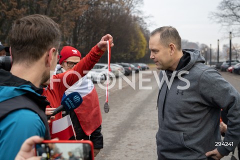  01.12.2024  WARSZAWA<br />
AKCJA DOBRY RUCH Z UDZIALEM KAROLA NAWROCKIEGO<br />
N/Z KAROL NAWROCKI<br />
FOT. MARCIN BANASZKIEWICZ/FOTONEWS  