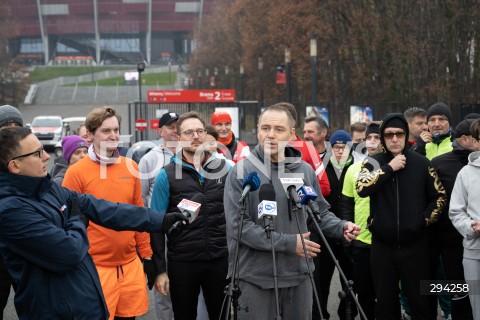  01.12.2024  WARSZAWA<br />
AKCJA DOBRY RUCH Z UDZIALEM KAROLA NAWROCKIEGO<br />
N/Z KAROL NAWROCKI SEBASTIAN KALETA WALDEMAR BUDA<br />
FOT. MARCIN BANASZKIEWICZ/FOTONEWS  