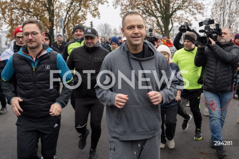  01.12.2024  WARSZAWA<br />
AKCJA DOBRY RUCH Z UDZIALEM KAROLA NAWROCKIEGO<br />
N/Z WALDEMAR BUDA KAROL NAWROCKI<br />
FOT. MARCIN BANASZKIEWICZ/FOTONEWS  