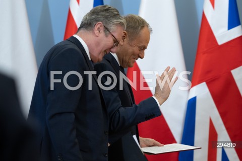  17.01.2025 WARSZAWA<br />
SPOTKANIE PREMIERA DONALDA TUSKA Z PREMIEREM WIELKIEJ BRYTANII KEIREM STARMEREM<br />
<br />
BRITISH PM KEIR STARMER VISITS POLAND TO MEET WITH DONALD TUSK<br />
<br />
N/Z KEIR STARMER DONALD TUSK<br />
FOT. MARCIN BANASZKIEWICZ/FOTONEWS  