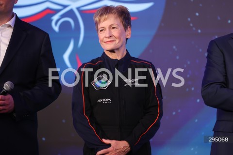  05.02.2025 WARSZAWA<br />
SPOTKANIE PREMIERA DONALDA TUSKA I MINISTRA ROZWOJU I TECHNOLOGII KRZYSZTOFA PASZYKA Z ZALOGA MISJI AX-4 W WARSZAWIE<br />
N/Z PEGGY WHITSON<br />
FOT. ANTONI BYSZEWSKI/FOTONEWS 