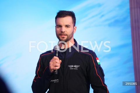  05.02.2025 WARSZAWA<br />
SPOTKANIE PREMIERA DONALDA TUSKA I MINISTRA ROZWOJU I TECHNOLOGII KRZYSZTOFA PASZYKA Z ZALOGA MISJI AX-4 W WARSZAWIE<br />
N/Z TIBOR KAPU<br />
FOT. ANTONI BYSZEWSKI/FOTONEWS 