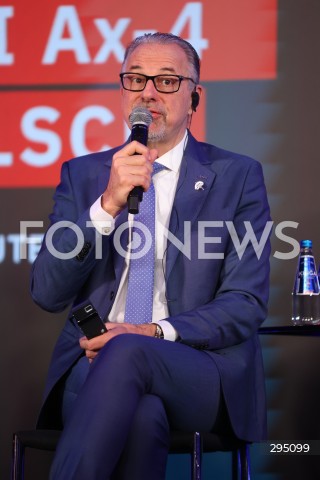  05.02.2025 WARSZAWA<br />
SPOTKANIE PREMIERA DONALDA TUSKA I MINISTRA ROZWOJU I TECHNOLOGII KRZYSZTOFA PASZYKA Z ZALOGA MISJI AX-4 W WARSZAWIE<br />
N/Z SERGIO PALUMBERI <br />
FOT. ANTONI BYSZEWSKI/FOTONEWS 