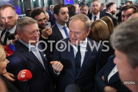  10.02.2025 WARSZAWA<br />
POLSKA - ROK PRZELOMU - WYDARZENIE Z UDZIALEM PREMIERA W GIELDZIE PAPIEROW WARTOSCIOWYCH W WARSZAWIE <br />
N/Z DONALD TUSK WOJCIECH KOSTRZEWA<br />
FOT. ANTONI BYSZEWSKI/FOTONEWS 