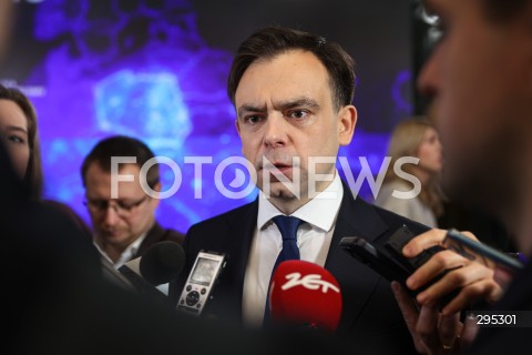  10.02.2025 WARSZAWA<br />
POLSKA - ROK PRZELOMU - WYDARZENIE Z UDZIALEM PREMIERA W GIELDZIE PAPIEROW WARTOSCIOWYCH W WARSZAWIE <br />
N/Z ANDRZEJ DOMANSKI<br />
FOT. ANTONI BYSZEWSKI/FOTONEWS 