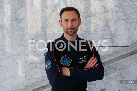  10.02.2025 WARSZAWA<br />
POLSKA - ROK PRZELOMU - WYDARZENIE Z UDZIALEM PREMIERA W GIELDZIE PAPIEROW WARTOSCIOWYCH W WARSZAWIE <br />
N/Z SLAWOSZ UZNANSKI - WISNIEWSKI<br />
FOT. ANTONI BYSZEWSKI/FOTONEWS 