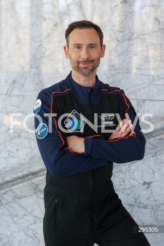  10.02.2025 WARSZAWA<br />
POLSKA - ROK PRZELOMU - WYDARZENIE Z UDZIALEM PREMIERA W GIELDZIE PAPIEROW WARTOSCIOWYCH W WARSZAWIE <br />
N/Z SLAWOSZ UZNANSKI - WISNIEWSKI<br />
FOT. ANTONI BYSZEWSKI/FOTONEWS 