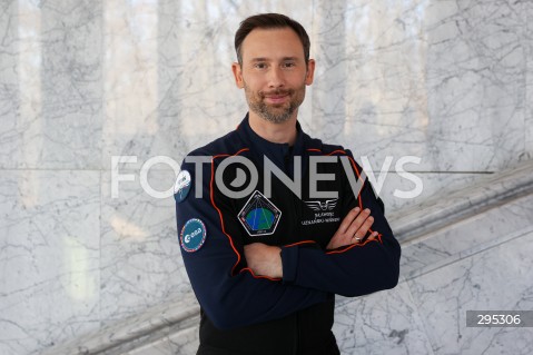  10.02.2025 WARSZAWA<br />
POLSKA - ROK PRZELOMU - WYDARZENIE Z UDZIALEM PREMIERA W GIELDZIE PAPIEROW WARTOSCIOWYCH W WARSZAWIE <br />
N/Z SLAWOSZ UZNANSKI - WISNIEWSKI<br />
FOT. ANTONI BYSZEWSKI/FOTONEWS 