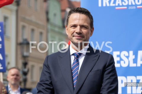  12.04.2025 BOLESLAWIEC<br />
SPOTKANIE RAFALA TRZASKOWSKIEGO Z MIESZKANCAMI<br />
N/Z RAFAL TRZASKOWSKI<br />
FOT. MARCIN BANASZKIEWICZ/FOTONEWS  