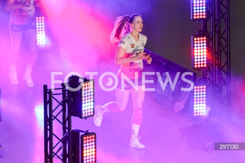  15.04.2025 RZESZOW <br />
SIATKOWKA <br />
TAURONLIGA LIGA SIATKOWKI KOBIET LSK 2024/2025 <br />
POLISH WOMEN VOLLEYBALL LEAGUE <br />
FINAL - MECZ FINALOWY - 1. MECZ <br />
MECZ KS DEVELOPRES RZESZOW - LKS COMMERCECON LODZ <br />
N/Z KAROLINA FEDOREK <br />
 