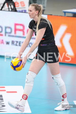  15.04.2025 RZESZOW <br />
SIATKOWKA <br />
TAURONLIGA LIGA SIATKOWKI KOBIET LSK 2024/2025 <br />
POLISH WOMEN VOLLEYBALL LEAGUE <br />
FINAL - MECZ FINALOWY - 1. MECZ <br />
MECZ KS DEVELOPRES RZESZOW - LKS COMMERCECON LODZ <br />
N/Z ANNA OBIALA SYLWETKA <br />
 