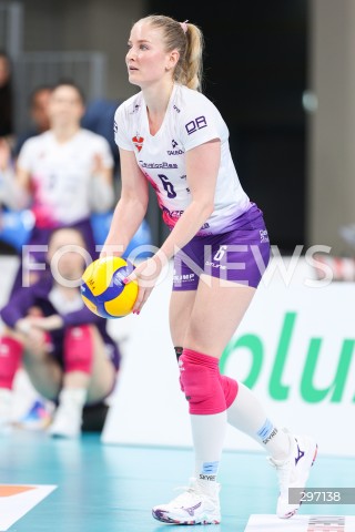  15.04.2025 RZESZOW <br />
SIATKOWKA <br />
TAURONLIGA LIGA SIATKOWKI KOBIET LSK 2024/2025 <br />
POLISH WOMEN VOLLEYBALL LEAGUE <br />
FINAL - MECZ FINALOWY - 1. MECZ <br />
MECZ KS DEVELOPRES RZESZOW - LKS COMMERCECON LODZ <br />
N/Z MARRIT JASPER SYLWETKA <br />
 
