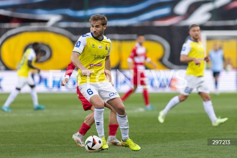  19.04.2025 LODZ <br />
PILKA NOZNA - PKO BP EKSTRAKLASA<br />
WIDZEW LODZ - MOTOR LUBLIN<br />
N/Z SERGI SAMPER<br />
 