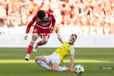  19.04.2025 LODZ <br />
PILKA NOZNA - PKO BP EKSTRAKLASA<br />
WIDZEW LODZ - MOTOR LUBLIN<br />
N/Z FRAN ALVAREZ HERVE MATTHYS<br />
 