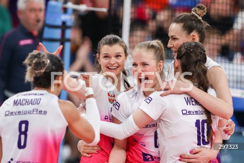  22.04.2025 RZESZOW<br />
SIATKOWKA<br />
TAURONLIGA LIGA SIATKOWKI KOBIET LSK 2024/2025<br />
POLISH WOMEN VOLLEYBALL LEAGUE<br />
FINAL - MECZ FINALOWY - 3. MECZ<br />
MECZ KS DEVELOPRES RZESZOW - LKS COMMERCECON LODZ<br />
KS DEVELOPRES RZESZOW MISTRZEM POLSKI <br />
N/Z MONIKA FEDUSIO MARRIT JASPER WERONIKA CENTKA SABRINA DE JESUS MACHADO RADOSC EMOCJE <br />
 