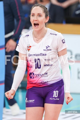  22.04.2025 RZESZOW<br />
SIATKOWKA<br />
TAURONLIGA LIGA SIATKOWKI KOBIET LSK 2024/2025<br />
POLISH WOMEN VOLLEYBALL LEAGUE<br />
FINAL - MECZ FINALOWY - 3. MECZ<br />
MECZ KS DEVELOPRES RZESZOW - LKS COMMERCECON LODZ<br />
KS DEVELOPRES RZESZOW MISTRZEM POLSKI <br />
N/Z KATARZYNA WENERSKA SYLWETKA RADOSC EMOCJE <br />
 