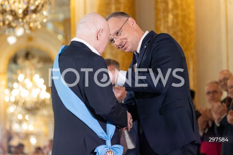  03.05.2025 WARSZAWA <br />
UROCZYSTOSC WRECZENIA ODZNACZEN PANSTWOWYCH ORDERU ORLA BIALEGO PRZEZ PRZYDENTA RP ANDRZEJA DUDE W ZAMKU KROLEWSKIM<br />
NZ. JANUSZ KAPUSTA PREZYDENT ANDRZEJ DUDA<br />
FOT. ANTONI BYSZEWSKI/FOTONEWS 