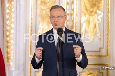  03.05.2025 WARSZAWA <br />
UROCZYSTOSC WRECZENIA ODZNACZEN PANSTWOWYCH ORDERU ORLA BIALEGO PRZEZ PRZYDENTA RP ANDRZEJA DUDE W ZAMKU KROLEWSKIM<br />
NZ. PREZYDENT ANDRZEJ DUDA<br />
FOT. ANTONI BYSZEWSKI/FOTONEWS 