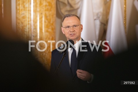  03.05.2025 WARSZAWA <br />
UROCZYSTOSC WRECZENIA ODZNACZEN PANSTWOWYCH ORDERU ORLA BIALEGO PRZEZ PRZYDENTA RP ANDRZEJA DUDE W ZAMKU KROLEWSKIM<br />
NZ. PREZYDENT ANDRZEJ DUDA<br />
FOT. ANTONI BYSZEWSKI/FOTONEWS 