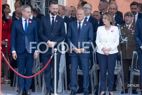  03.05.2025 WARSZAWA <br />
OBCHODY SWIETA NARODOWEGO KONSTYTUCJI 3 MAJA NA PLACU ZAMKOWYM<br />
NZ. KRZYSZTOF GAWKOWSKI WLADYSLAW KOSINIAK - KAMYSZ PREMIER DONALD TUSK MALGORZATA KIDAWA BLONSKA<br />
FOT. ANTONI BYSZEWSKI/FOTONEWS 