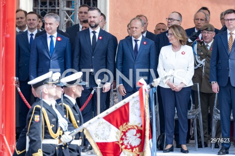  03.05.2025 WARSZAWA <br />
OBCHODY SWIETA NARODOWEGO KONSTYTUCJI 3 MAJA NA PLACU ZAMKOWYM<br />
NZ. KRZYSZTOF GAWKOWSKI WLADYSLAW KOSINIAK - KAMYSZ PREMIER DONALD TUSK MALGORZATA KIDAWA BLONSKA<br />
FOT. ANTONI BYSZEWSKI/FOTONEWS 