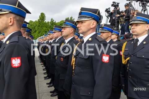  04.05.2025 WARSZAWA<br />
CENTRALNE OBCHODY DNIA STRAZAKA NA PLACU PILSUDSKIEGO W WARSZAWIE<br />
N/Z NOMINOWANI STRAZACY<br />
FOT. ANTONI BYSZEWSKI/FOTONEWS 