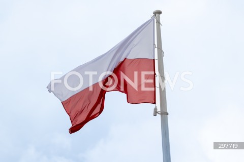  04.05.2025 WARSZAWA<br />
CENTRALNE OBCHODY DNIA STRAZAKA NA PLACU PILSUDSKIEGO W WARSZAWIE<br />
N/Z FLAGA POLSKI<br />
FOT. ANTONI BYSZEWSKI/FOTONEWS 