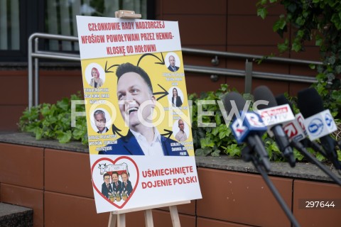  04.05.2025 WARSZAWA<br />
KONFERENCJA PRASOWA MATEUSZA MORAWIECKIEGO<br />
N/Z BANERY POLSKA 2050<br />
FOT. MARCIN BANASZKIEWICZ/FOTONEWS  