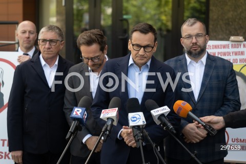  04.05.2025 WARSZAWA<br />
KONFERENCJA PRASOWA MATEUSZA MORAWIECKIEGO<br />
N/Z MATEUSZ MORAWIECKI GRZEGORZ MATUSIAK WALDEMAR BUDA GRZEGORZ PUDA<br />
FOT. MARCIN BANASZKIEWICZ/FOTONEWS  