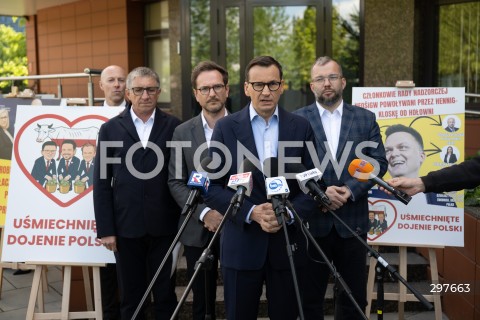  04.05.2025 WARSZAWA<br />
KONFERENCJA PRASOWA MATEUSZA MORAWIECKIEGO<br />
N/Z MATEUSZ MORAWIECKI GRZEGORZ MATUSIAK WALDEMAR BUDA GRZEGORZ PUDA<br />
FOT. MARCIN BANASZKIEWICZ/FOTONEWS  