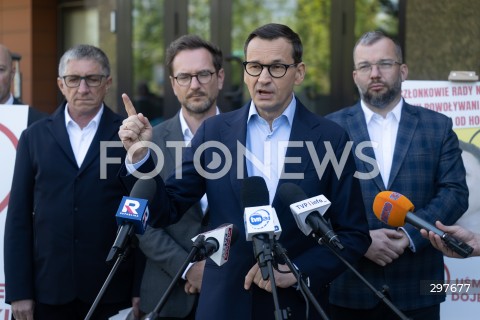  04.05.2025 WARSZAWA<br />
KONFERENCJA PRASOWA MATEUSZA MORAWIECKIEGO<br />
N/Z MATEUSZ MORAWIECKI GRZEGORZ MATUSIAK WALDEMAR BUDA GRZEGORZ PUDA<br />
FOT. MARCIN BANASZKIEWICZ/FOTONEWS  