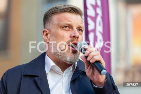  06.05.2025 LODZ<br />
SPOTKANIE Z ADRIANEM ZANDBERGIEM W LODZI<br />
N/Z ADRIAN ZANDBERG<br />
 