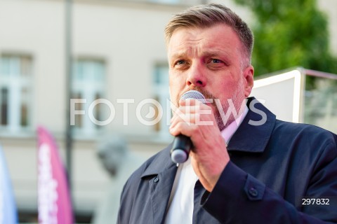  06.05.2025 LODZ<br />
SPOTKANIE Z ADRIANEM ZANDBERGIEM W LODZI<br />
N/Z ADRIAN ZANDBERG<br />
 