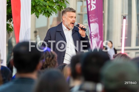  06.05.2025 LODZ<br />
SPOTKANIE Z ADRIANEM ZANDBERGIEM W LODZI<br />
N/Z ADRIAN ZANDBERG<br />
 