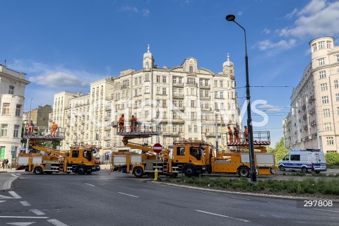  06.05.2025 WARSZAWA<br />
NAPRAWA USZKODZONEJ SIECI TRAKCYJNEJ<br />
N/Z SLUZBY NAPRAWIAJACE USZKODZENIA TRAMWAJE WARSZAWSKIE<br />
 
