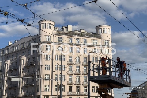 06.05.2025 WARSZAWA<br />
NAPRAWA USZKODZONEJ SIECI TRAKCYJNEJ<br />
N/Z SLUZBY NAPRAWIAJACE USZKODZENIA TRAMWAJE WARSZAWSKIE<br />
 