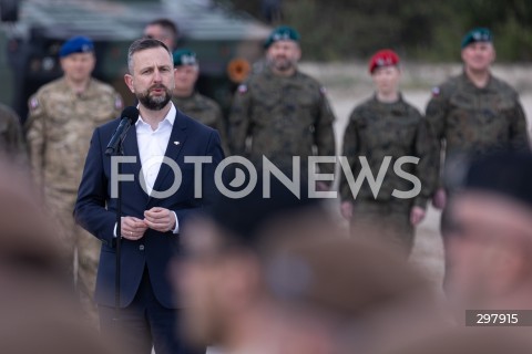  08.05.2025 WARSZAWA<br />
UROCZYSTY APEL Z OKAZJI NARODOWEGO DNIA ZWYCIESTWA W 1 WARSZAWSKIEJ BRYGADZIE PANCERNEJ<br />
N/Z WLADYSLAW KOSINIAK - KAMYSZ<br />
FOT. ANTONI BYSZEWSKI/FOTONEWS 