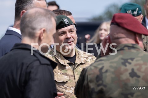  08.05.2025 WARSZAWA<br />
UROCZYSTY APEL Z OKAZJI NARODOWEGO DNIA ZWYCIESTWA W 1 WARSZAWSKIEJ BRYGADZIE PANCERNEJ<br />
N/Z WIESLAW KUKULA<br />
FOT. ANTONI BYSZEWSKI/FOTONEWS 