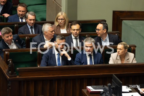  09.05.2025 WARSZAWA<br />
34. POSIEDZENIE SEJMU<br />
N/Z WLADYSLAW KOSINIAK - KAMYSZ KRZYSZTOF GAWKOWSKI BARBARA NOWACKA ANDRZEJ DOMANSKI JAN GRABIEC TOMASZ SIEMONIAK<br />
FOT. ANTONI BYSZEWSKI/FOTONEWS 