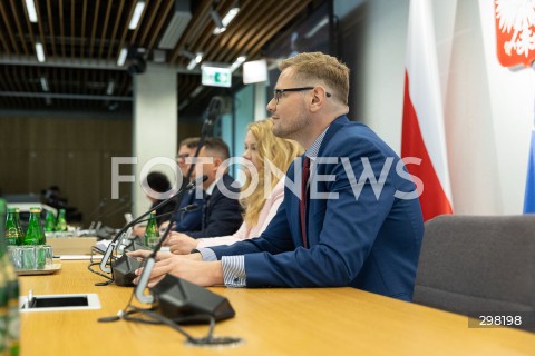 09.05.2025 WARSZAWA<br />
34. POSIEDZENIE SEJMU POSIEDZENIE KOMISJI SPRAWIEDLIWOSCI I PRAW CZLOWIEKA<br />
N/Z MICHAL WOS<br />
FOT. ANTONI BYSZEWSKI/FOTONEWS 