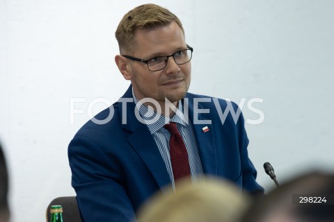  09.05.2025 WARSZAWA<br />
34. POSIEDZENIE SEJMU POSIEDZENIE KOMISJI SPRAWIEDLIWOSCI I PRAW CZLOWIEKA<br />
N/Z MICHAL WOS<br />
FOT. ANTONI BYSZEWSKI/FOTONEWS 