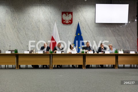  09.05.2025 WARSZAWA<br />
34. POSIEDZENIE SEJMU POSIEDZENIE KOMISJI SLEDCZEJ DS. PEGASUSA<br />
N/Z KOMISJA<br />
FOT. ANTONI BYSZEWSKI/FOTONEWS 